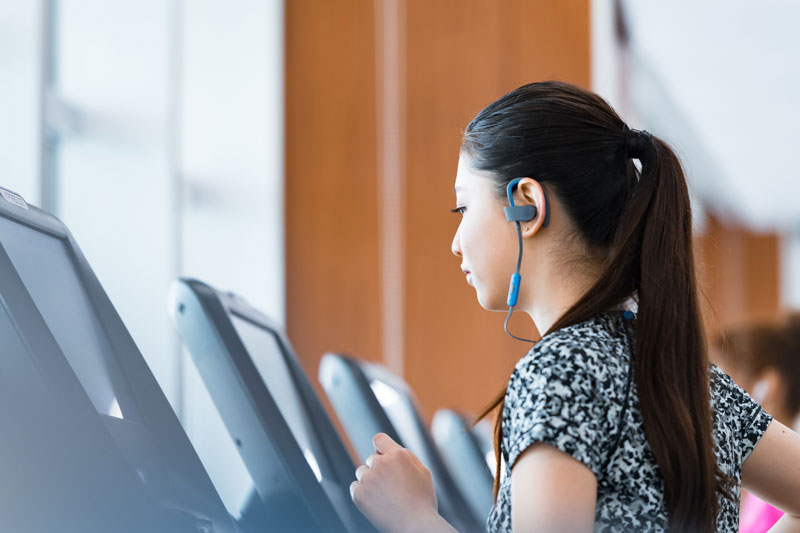 イヤホンが耳に合わない 歩くと落ちる そんなときの対処法2種 Niftyit小ネタ帳 イヤホンが耳に合わない 歩くと落ちる そんなときの対処法2種 Niftyit小ネタ帳